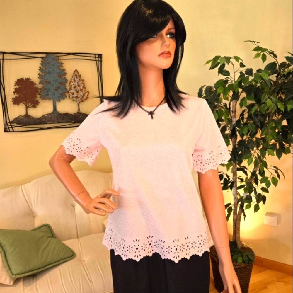 Pink Apparenza Short Sleeve Eylet Trim Woman's Blouse Size Medium